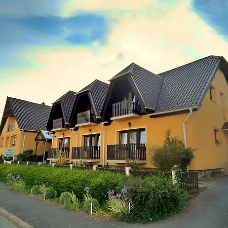 Hotel Toth Vendeghaz Bük Exterior foto